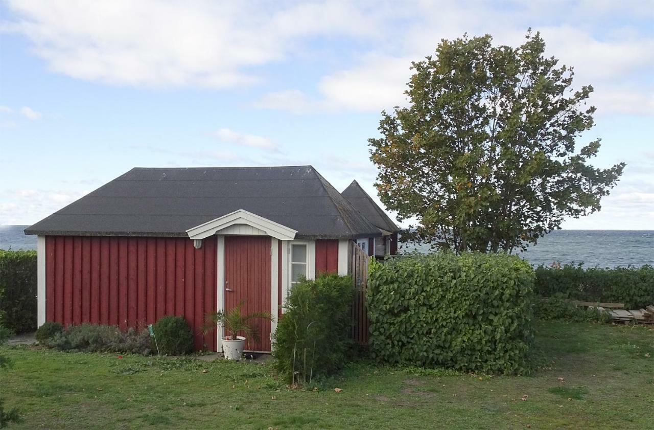 1C, Foersta Parkett, 50M Till Badstrand Byxelkrok Buitenkant foto